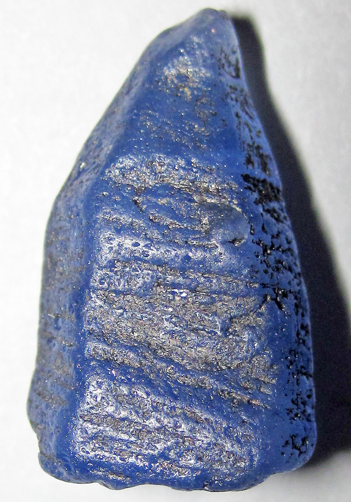 cornflower blue sapphire crystal rough