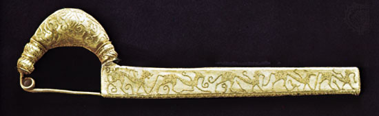 Etruscan fibula