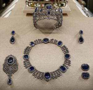 sapphire and diamond parure