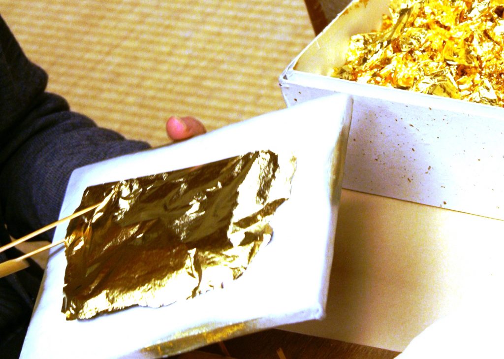 working with gold leaf to Eckhard Pecher